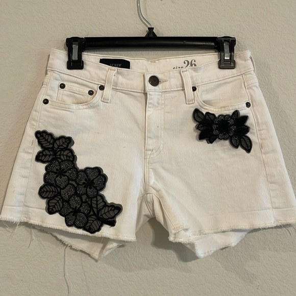 J.Crew Women’s Denim Short Size 26 Mid Rise White Stretch High Waist Floral - Picture 1 of 12